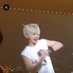 [시우민] 머리 일부러 이렇게 하기도 어렵겠다 ㅋㅋ(시우민)