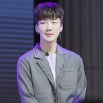 [위너] 갈곳 잃은 늅들 들어오삼