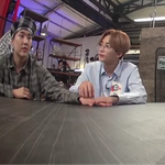 [세븐틴] <b>정한</b>이 호시 손으로 장난치는것봐
