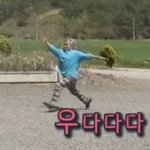 [EXO] 근데 민석이 의외로 카메라 <b>의식</b> 안하지 않음?