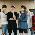 [드루와] 내 <b>본진</b> 6시에 여우비로 노래 나와!
