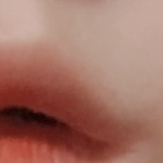 <b>입술</b> 옆에 이거 왜이러는거임..