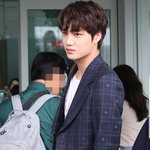 [EXO] <b>종인</b>이 출국하는데 조나잘생겼어