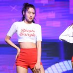 어제 컴백한 <b>설현</b> 살 더 빠진듯?
