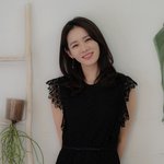 <b>손예진</b> 이 원피스 너무 예쁘네여ㅠㅠ
