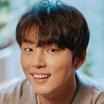 윤시윤 웃음에 사르르 <b>녹네</b>~