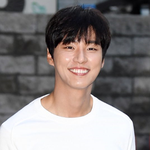 <b>순수</b>한 매력이 느껴지는 윤시윤