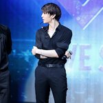 [LEO] <b>레오</b>님이 하이킥 날리면 하늘까지 닿을듯
