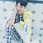 [강다니엘] 더스프링홈 <b>젤리</b>슬리퍼 강다니엘 귀여워ㅠㅠ