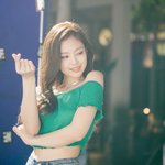 제니 이사진 <b>대박적</b>