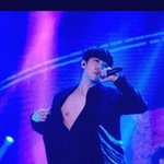 [<b>라이관린</b>] 심장부여잡으삼)관린이 노출 본사람???