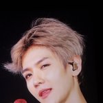 [EXO] 백현이 너무 <b>청춘</b>이지?