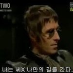 나 너무 <b>허황</b>된 꿈을 꾸고있는것 같아서 슬퍼