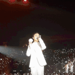 [EXO] 경수 팬들한테 인사하는거 <b>보</b><b>셈</b>ㅠㅠㅠㅠ