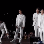 어제자 난리난 엑소콘서트.<b>gif</b> (컴백스포)