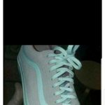 아니 이게 무슨<b>색이</b>에요?