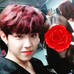 [박우진] <b>지인</b>인가 같이찍은 셀카인데