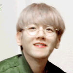 [백현] 12화] 대게 저녁식사 세상행복한 먹방 백현  <b>gif</b> 1