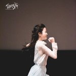 오늘자 <b>팬미팅</b>서 달리기 하는 아이유
