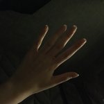 와 <b>손톱</b> 왜기르는지 알겠삼
