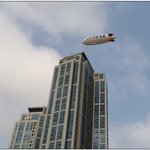 생일날 은지원 <b>집주변</b>에 떠다닌 물체