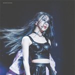 미래에서 온 듯한 <b>여</b><b>돌</b> 얼굴