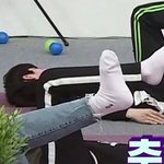 [드루와] 발 사이즈 250인 남자 아이돌 있어?
