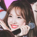 봐도봐도 질릴틈 없는 <b>여</b><b>돌</b>