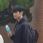 [댓글부탁해] 차은우 눈꼬리 갑자기 올라간거 같지않냐