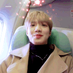 [댓글부탁해] 비즈니스 처음 타서 <b>신난</b> 아이돌