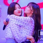 프로미스<b>나인</b> 얘껴줄사람 손