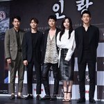 [모두드루와] 오늘 자 눈을 <b>의심</b>하게 만드는 비주얼 조합.jpg