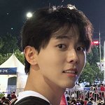 [댓글부탁해] 이사람 <b>정중</b>지야???