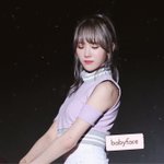 입속으로 벌레 들어와도 무대하는 여돌