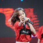 <b>무대</b> 위에서 최고인 <b>아이돌</b>