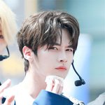 <b>극찬</b>하게 만드는 남돌 비주얼