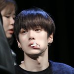 [댓글부탁해] 삼각존에 바르면 이쁜 섀도우추천좀 ㅠㅠㅠ