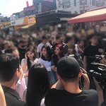 어제 홍대에 나타난 블랙핑크 폰<b>카</b><b>사진</b>