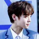 [댓글부탁해] 렌즈끼는애들 뭔가인싸인척(<b>가오</b>)하는거같음