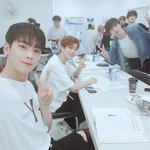 [아스트로] <b>심심</b>한데  갤러리 털이나...