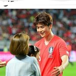 빨리 <b>니</b>내 이짤<b>보</b>셈 (기성용선수임!)