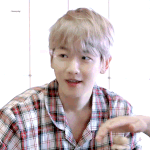 [백현] [26화] 둘째 날 밤 돌아온 기상미션 백현 <b>gif</b> 2