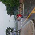맞은건 난데 왜 내가 욕먹고 찌그러져야 하냐