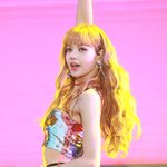 요즘 비율+미모 쩌는 블핑 <b>리사</b>