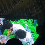 [시우민] 동생이 부럽고 신발은 이쁘고 ㅠㅠ ㅋㅋ(시우민)