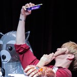[강다니엘] 나 <b>이</b> <b>셀카</b> 기대려