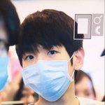 [백현] 백현이 출국 <b>플뷰</b> b