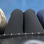 지하철에서 남자 옆에 앉기 싫어<b>지려</b>해요