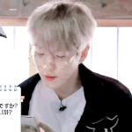 [백현] 180704 엑사세 #백현 <b>gif</b> 2