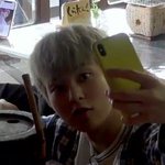 [시우민] 다행이야 <b>셀피</b>북이 나와서 ^^(시우민)
